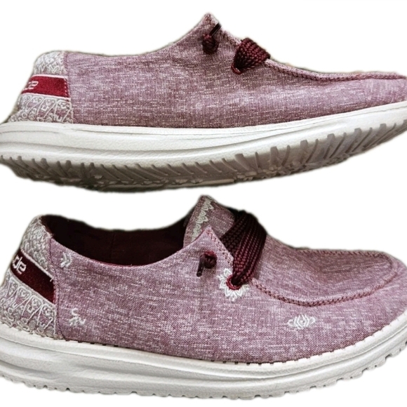 Hey dude Wendy flora peony red - Picture 2 of 5